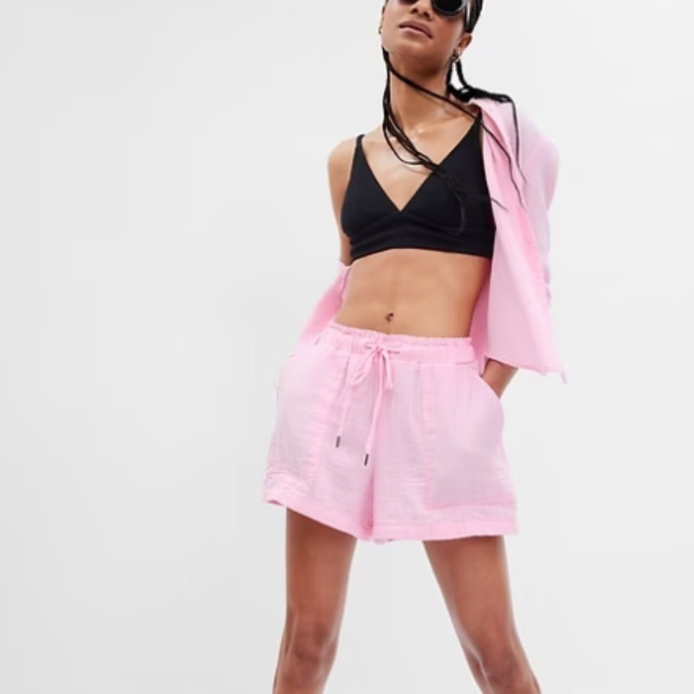 GAP Crinkle Gauze Shorts - NWTs - L Petite Pink